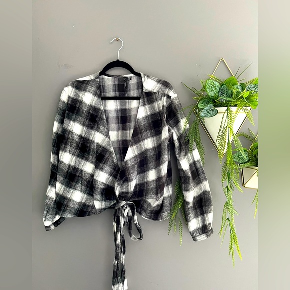 Plaid long sleeve - Picture 1 of 1